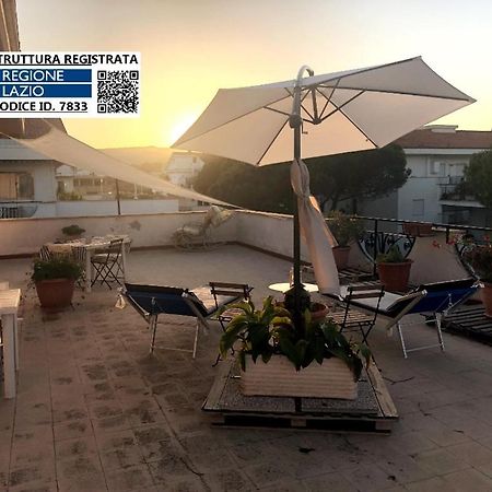 Attico Terramare - Beach & Maxi Terrace & Electricbbq Santa Marinella Exterior foto